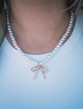 Load image into Gallery viewer, A Bow Moment Necklace
