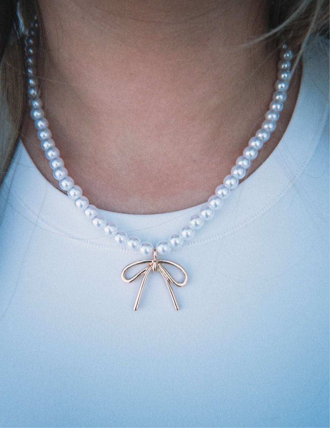 A Bow Moment Necklace